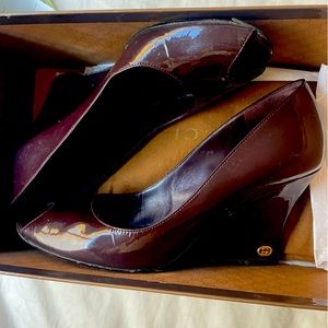 Authentic Gucci GG Logo Platform Heels Peep Toe Patent Leather 36.5